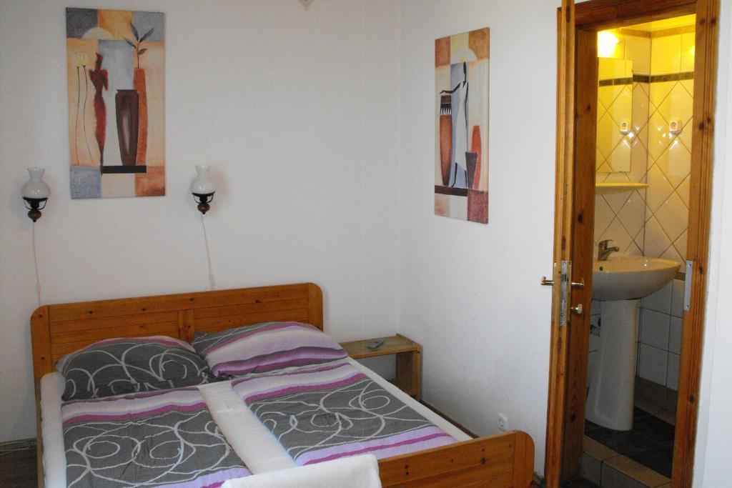 Hungaria Guesthouse Budapeszt Pokój zdjęcie
